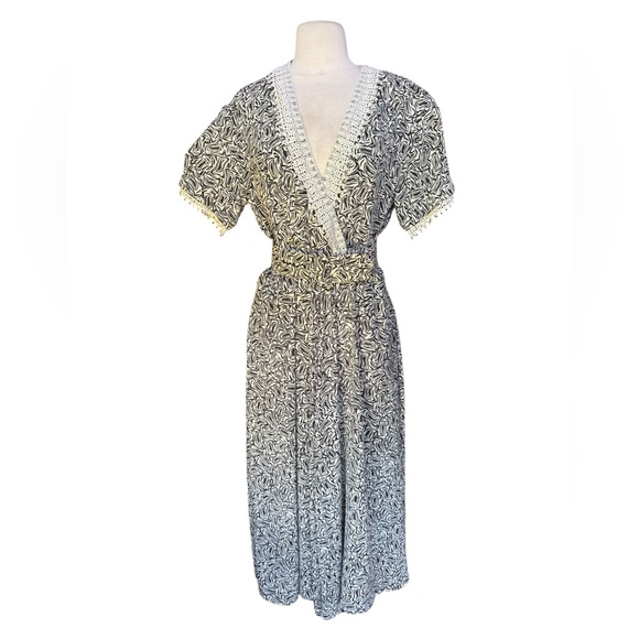 1980s/90s Harry Who‎ Embroidered Lace Trim Poly Dress w/Matching Belt